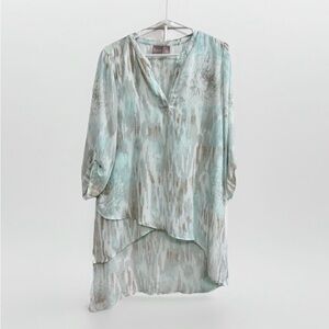 Chico’s Asymmetrical Tunic Blouse Size 1 Light Pastel Print Long Sleeve Cottage